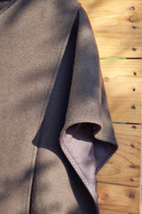 Japanischer Wollumhang mit Eichenstruktur