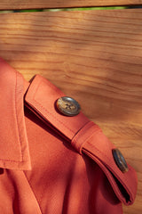 Trenchcoat mit Doppelkragen in ziegelrot