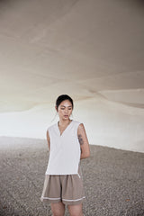 Fließendes Top mit gewelltem Kragen in Eierlikör