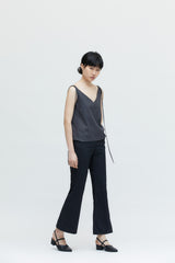 Graue ärmellose Weste mit V-Ausschnitt