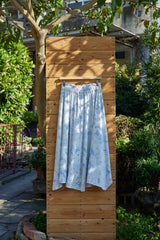 Cremeblaues Jacquard-Wellenkleid