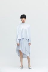 Silbernes asymmetrisches drapiertes Wellenkleid