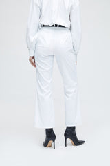 Weiße Schlaghose mit hoher Taille