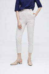 Beigefarbene schmale Hose