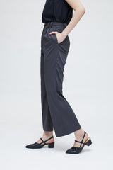 Graue Schlaghosen mit hoher Taille