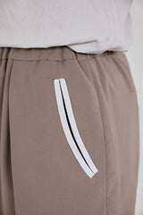 Sommershorts mit geschwungenen Taschen