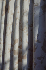 Leichtes Camel Jacquard-Wellenkleid