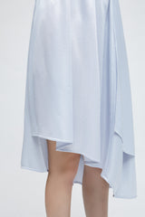 Silbernes asymmetrisches drapiertes Wellenkleid