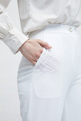 Weiße doppellagige Achterhose