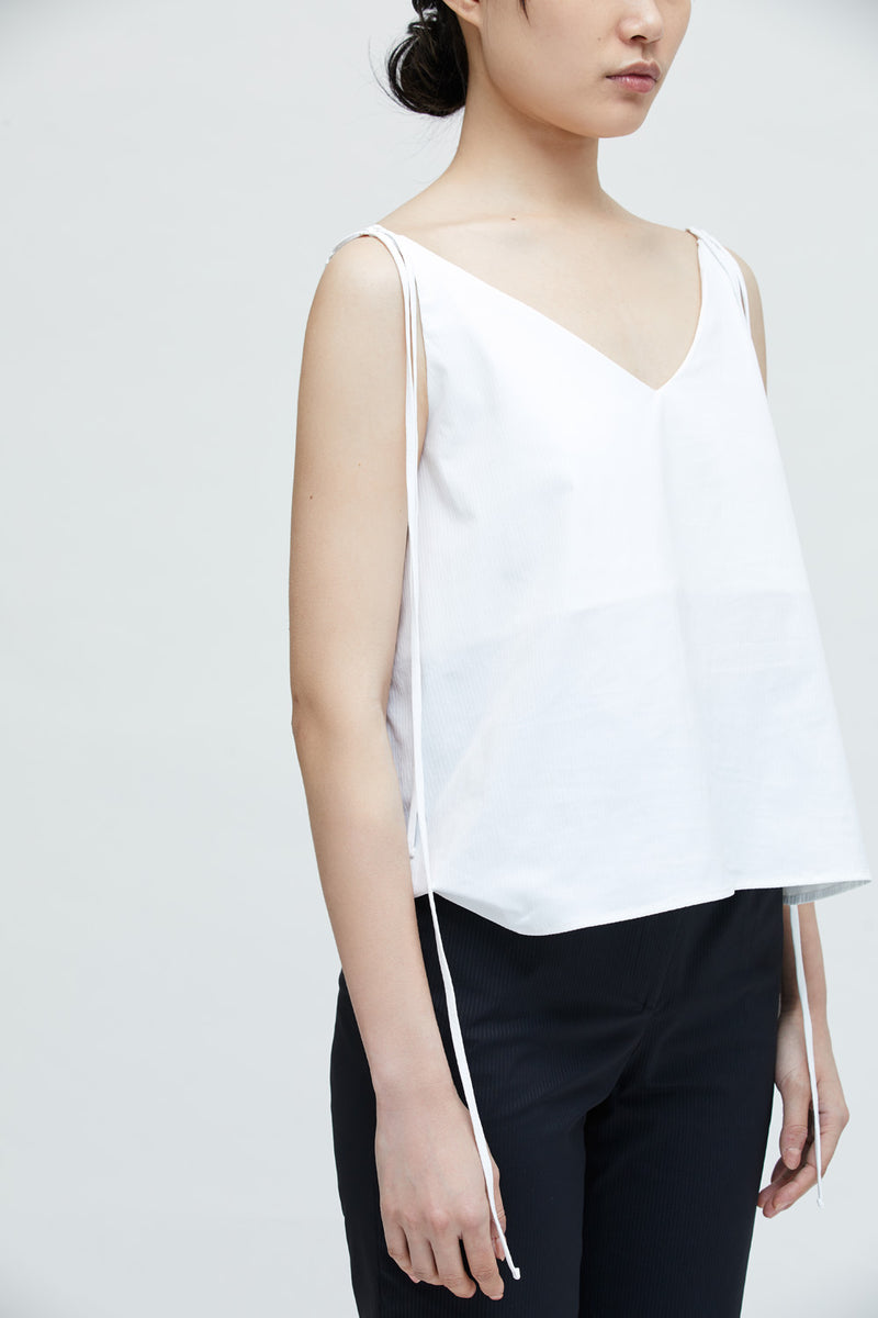 White V-neck sleeveless vest