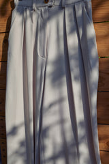 Speziell ausgeschnittene Zwei-Wege-Hose