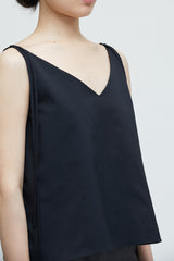 Schwarze ärmellose Weste mit V-Ausschnitt
