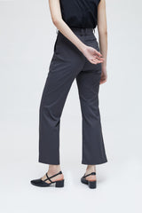 Graue Schlaghosen mit hoher Taille