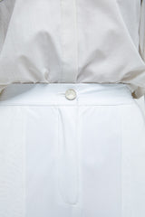 Weiße doppellagige Achterhose