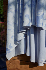 Cremeblaues Jacquard-Wellenkleid