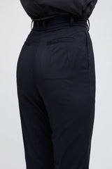 Schwarze Schlaghose mit hoher Taille