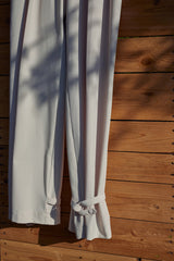 Speziell ausgeschnittene Zwei-Wege-Hose