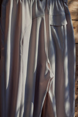 Speziell ausgeschnittene Zwei-Wege-Hose