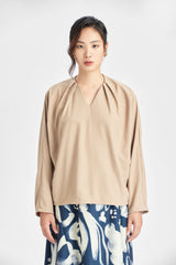 Top mit plissiertem V-Ausschnitt