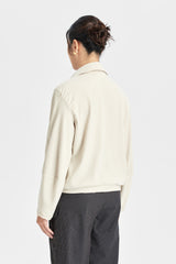 Beigefarbenes geripptes Oberteil zur Wärmespeicherung