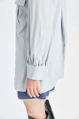 Hellgraues Hemd mit Reißverschluss