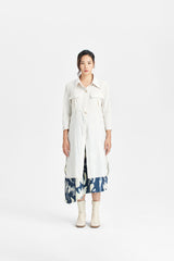 Abstraktes, botanisch bedrucktes, unifarbenes Kleid