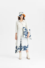 Abstraktes, botanisch bedrucktes, unifarbenes Kleid