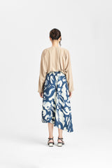 Abstraktes, botanisch bedrucktes, unifarbenes Kleid