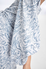 Fließendes Wassermuster neoklassisches Pescado Ärmelkleid