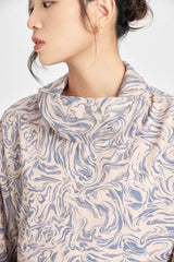 Fliessendes schal top mit wasserdruck