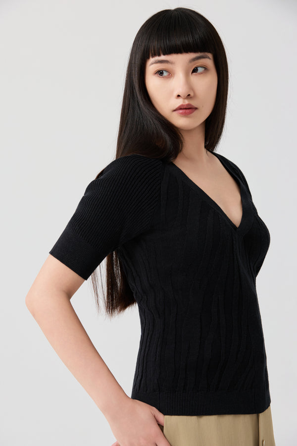 Black Slim-fit Pineapple leaves fiber knit top