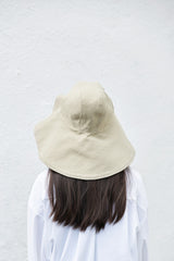 Large brimmed hat in milk tea color