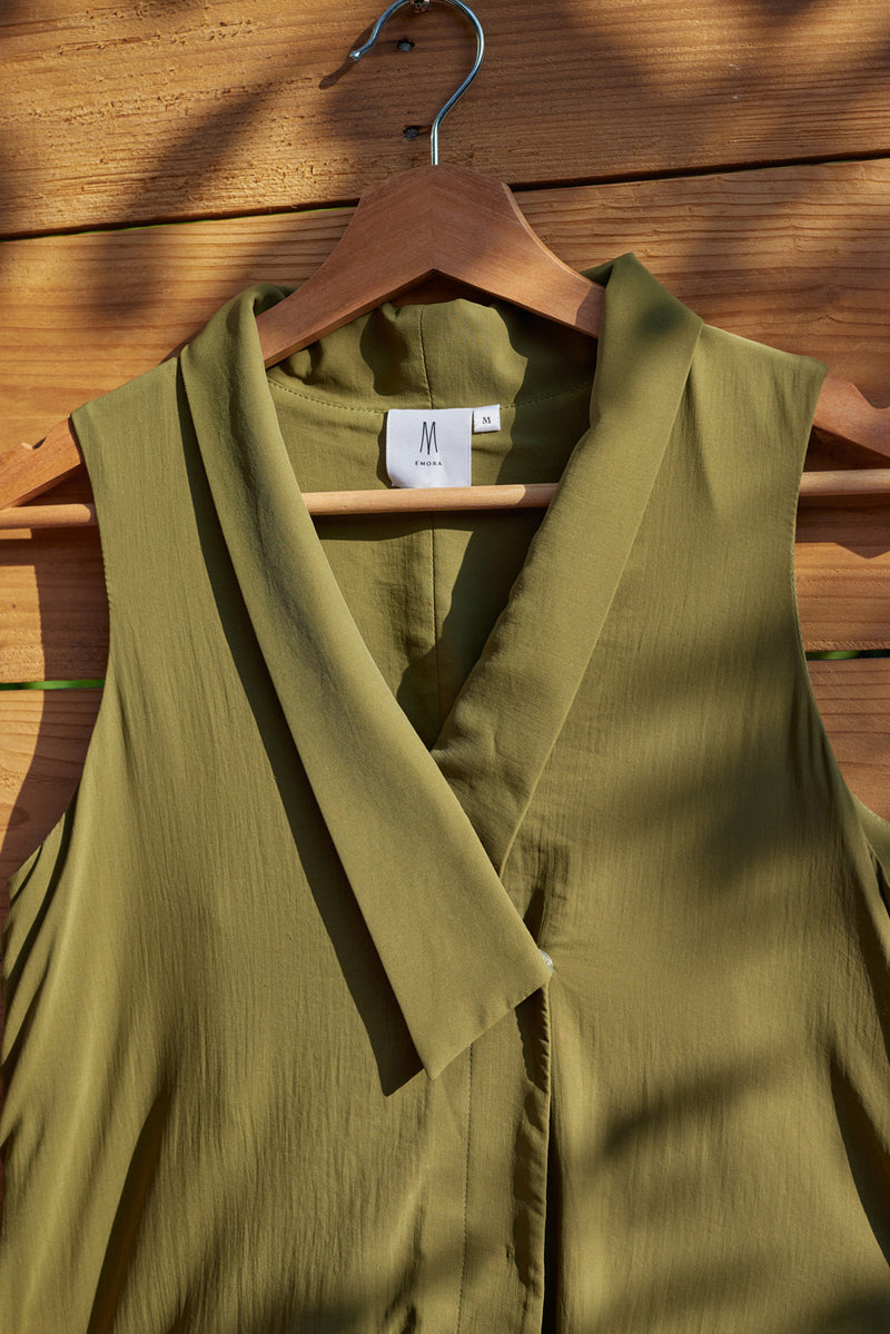 橄欖長方Ｖ領無袖長洋裝